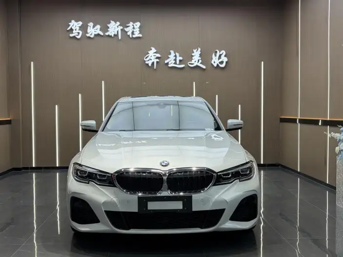 BMW 3 Series 2022 Model 325i M Sports Set – фото 2
