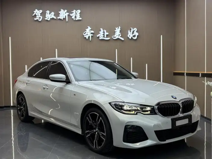 BMW 3 Series 2022 Model 325i M Sports Set – фото 3