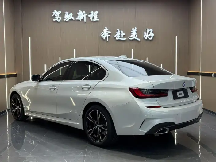 BMW 3 Series 2022 Model 325i M Sports Set – фото 4