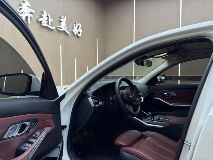 BMW 3 Series 2022 Model 325i M Sports Set – фото 8