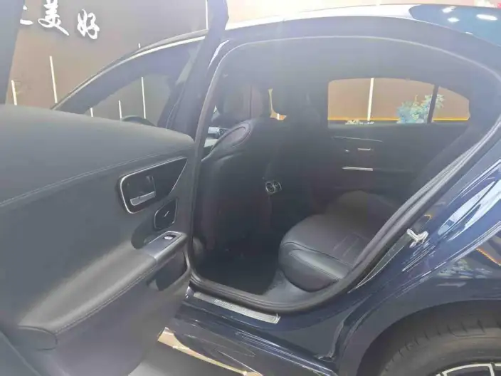 Mercedes-Benz C-Class 2023 Model C 200 L Sports Edition – фото 9