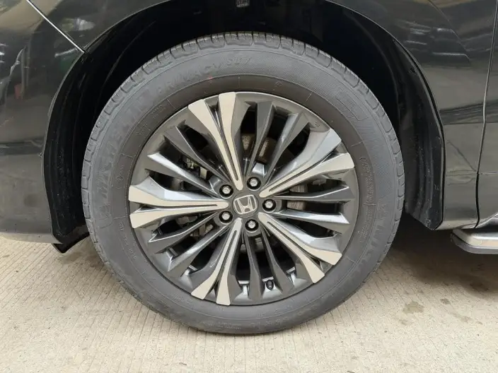 Honda UR-V 2020 Model 370TURBO 2WD Zunya Edition – фото 6