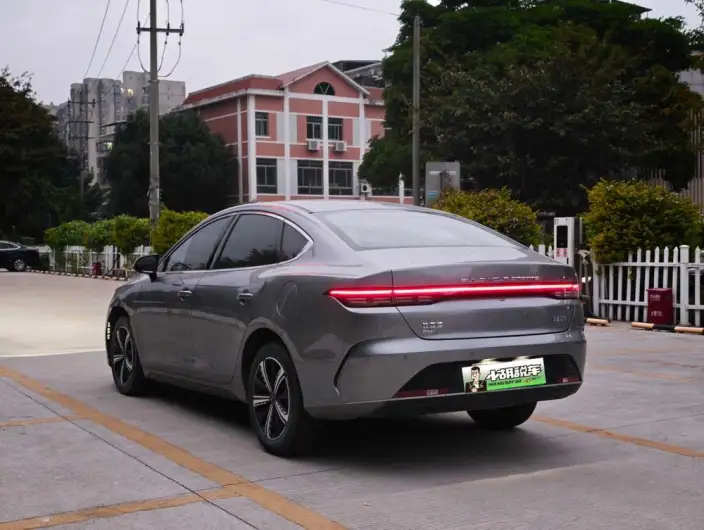 BYD Destroyer 05 2024 Model Honor Edition DM-i 120KM Luxury Model – фото 4