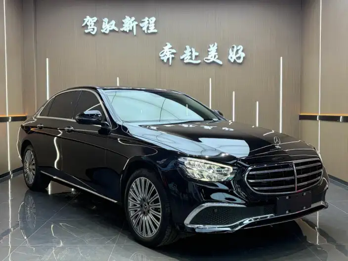 Mercedes-Benz E-Class 2023 Model E 300 L Fashion Model sedan – фото 3