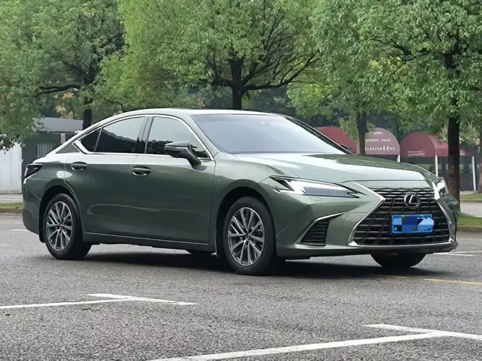 Lexus ES 2025 Model 200 Premium – фото 3