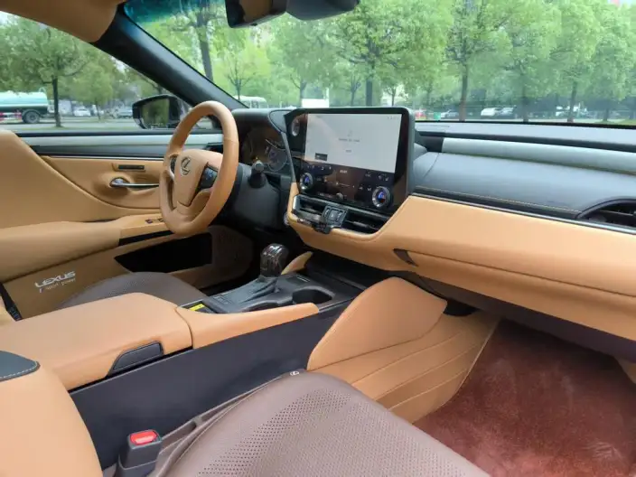 Lexus ES 2025 Model 200 Premium – фото 8