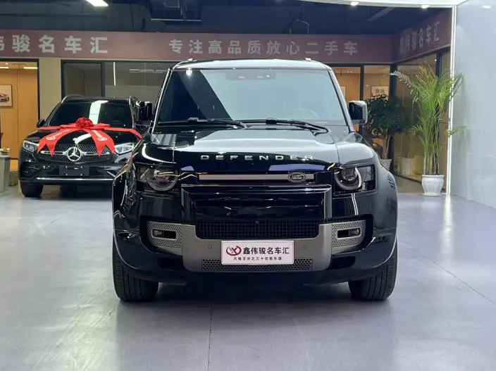 Land Rover Defender 2025 Model 110 3.0T P400 HSE X-Dynamic – фото 2