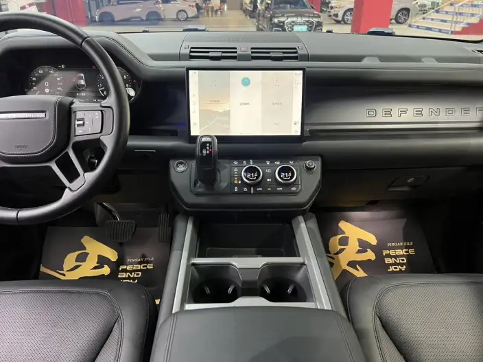 Land Rover Defender 2025 Model 110 3.0T P400 HSE X-Dynamic – фото 9
