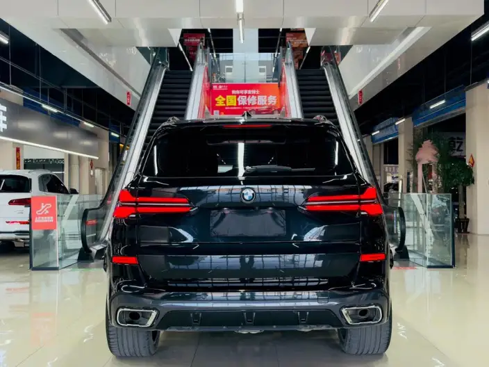 BMW X5 2023 Model xDrive30Li Exclusive Model M Sports Night Set – фото 3