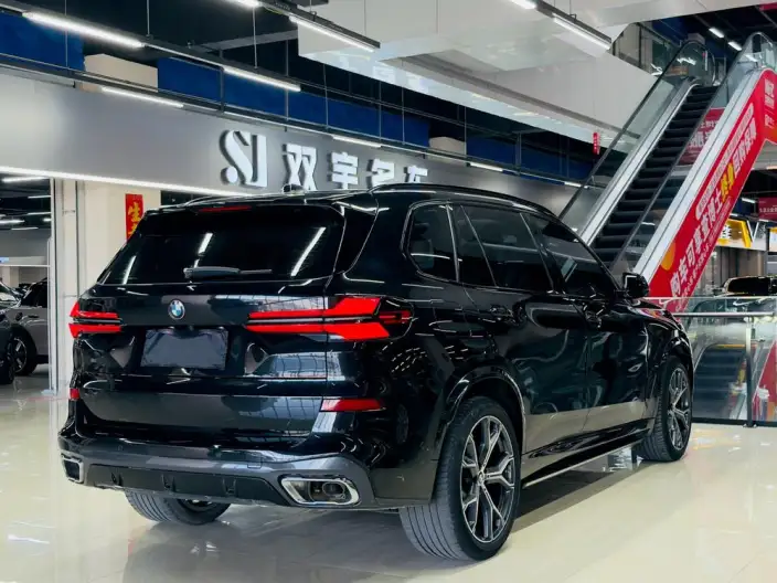 BMW X5 2023 Model xDrive30Li Exclusive Model M Sports Night Set – фото 4