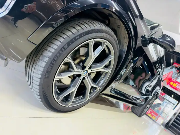 BMW X5 2023 Model xDrive30Li Exclusive Model M Sports Night Set – фото 7