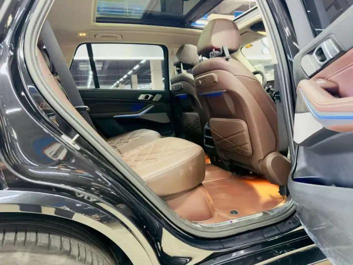 BMW X5 2023 Model xDrive30Li Exclusive Model M Sports Night Set – фото 8