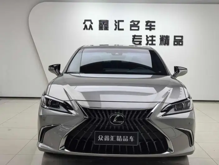 Lexus ES 2022 Model 300h Superior Edition – фото 2
