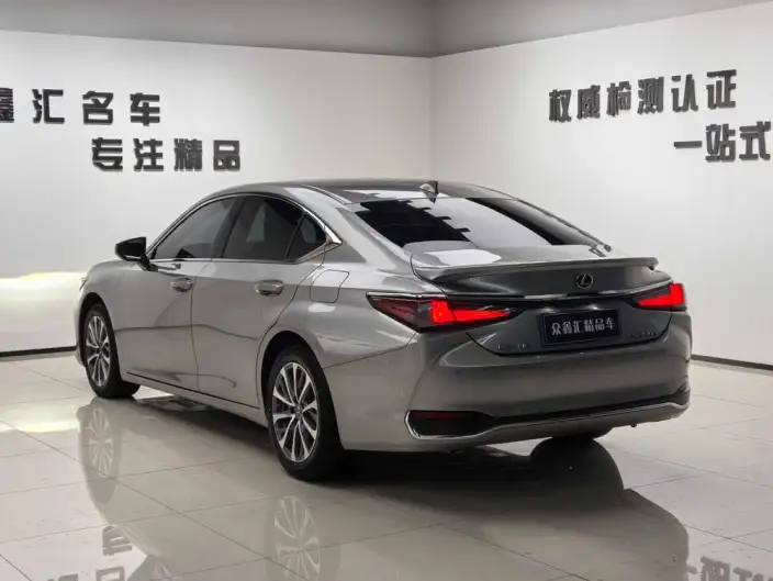 Lexus ES 2022 Model 300h Superior Edition – фото 4