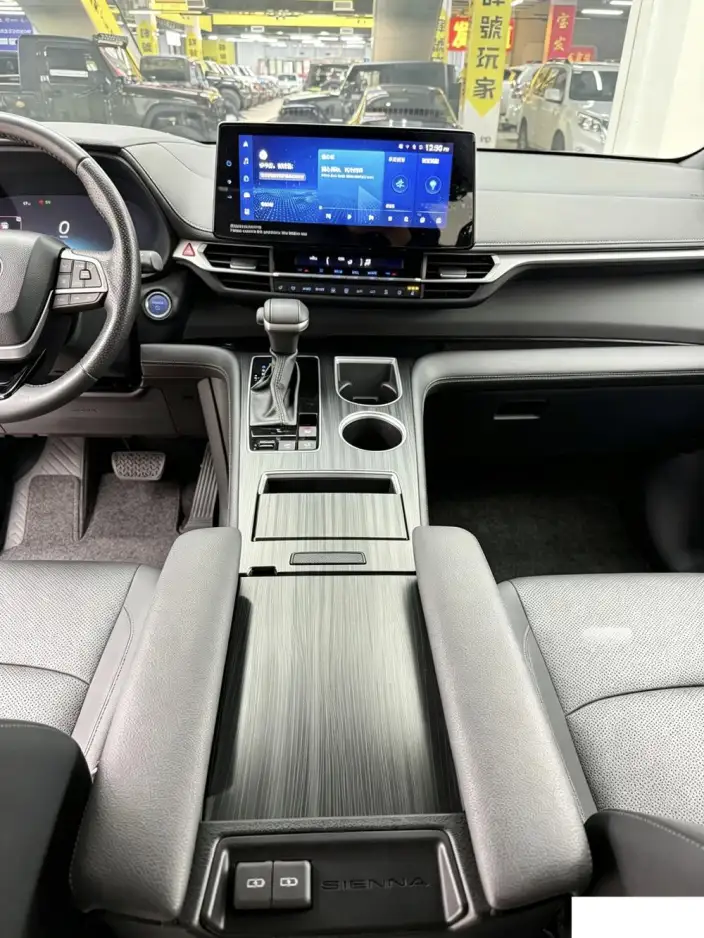 Toyota Sienna 2021 Model 2.5L Hybrid Supreme Edition – фото 9