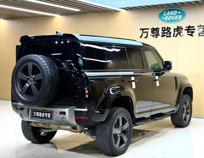 Land Rover Defender 2024 Model 110 3.0T P400 X-Dynamic HSE – фото 6