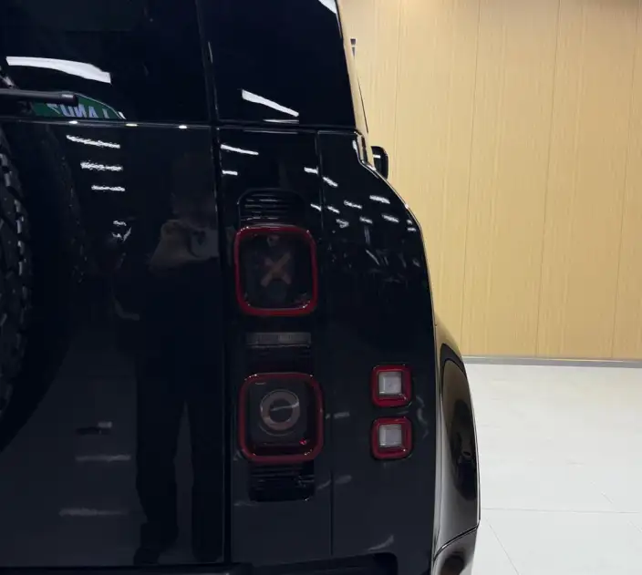Land Rover Defender 2024 Model 110 3.0T P400 X-Dynamic HSE – фото 8