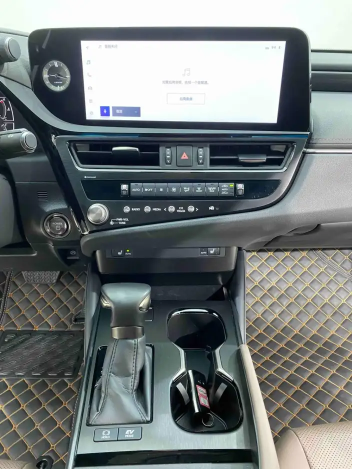 Lexus ES 2022 Model 300h Superior Edition – фото 10