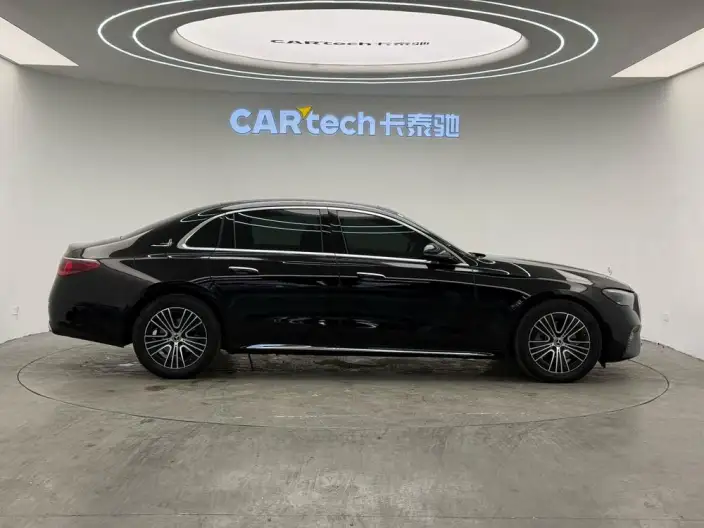 Mercedes-Benz E-Class 2024 Model E 260 L 4MATIC sedan – фото 8