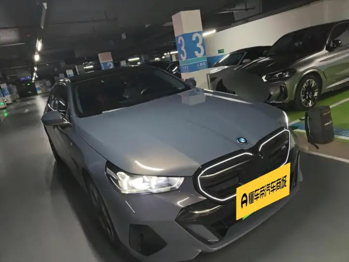 BMW i5 2024 Model eDrive35L Exclusive Model M Sports Set – фото 3