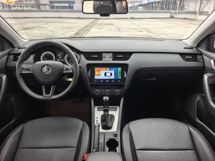 Skoda Octavia 2022 Model 1.5L Automatic Comfort Edition – фото 6