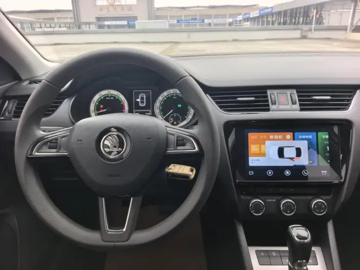 Skoda Octavia 2022 Model 1.5L Automatic Comfort Edition – фото 8