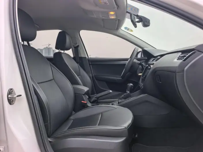 Skoda Octavia 2022 Model 1.5L Automatic Comfort Edition – фото 10