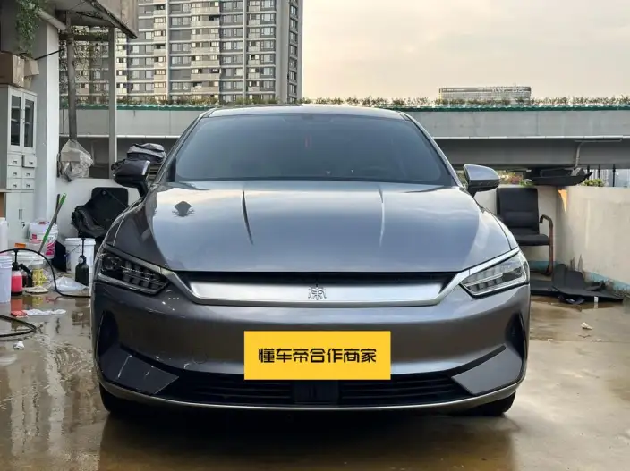 Qin Plus EV 2024 Model Honor Edition 420KM Leading Model – фото 2