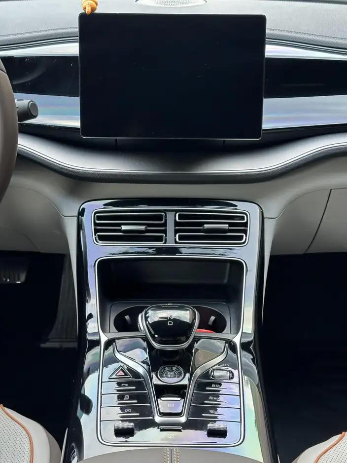 Qin Plus EV 2024 Model Honor Edition 420KM Leading Model – фото 7