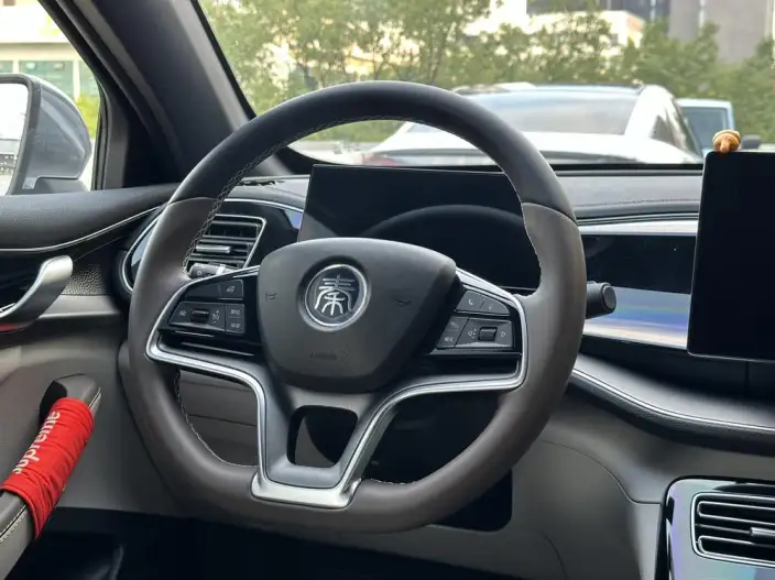 Qin Plus EV 2024 Model Honor Edition 420KM Leading Model – фото 8