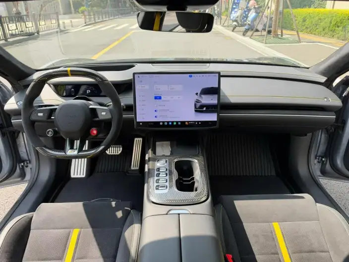 Xiaomi SU7 Ultra 2025 Model Standard Edition – фото 7