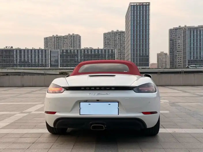 Porsche 718 2023 Model Boxster 2.0T