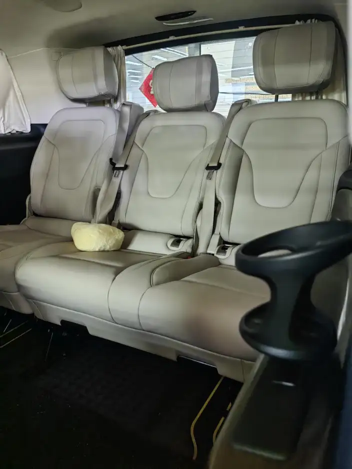 Mercedes-Benz V-Class 2022 Model V 260 L Long wheelbase Premium Edition – фото 7