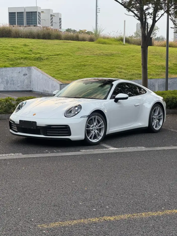 PORSCHE 911 2022 Model Carrera 3.0T