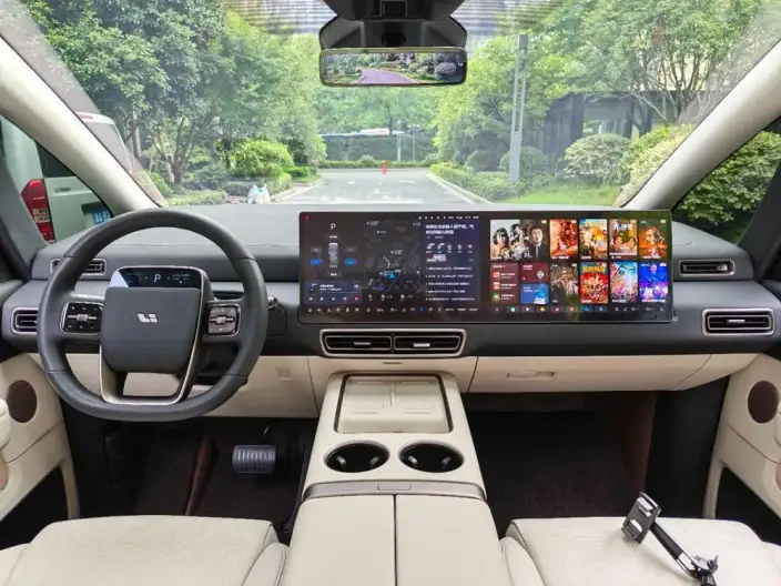 Li Auto MEGA 2025 Model Home Family Special Edition – фото 9