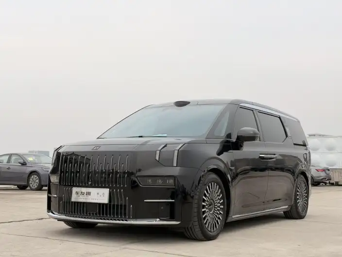 ZEEKR 009 2024 Model VI seat Executive Edition 4WD 108kWh – фото 1