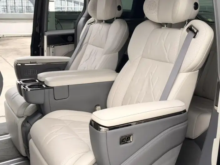 ZEEKR 009 2024 Model VI seat Executive Edition 4WD 108kWh – фото 9