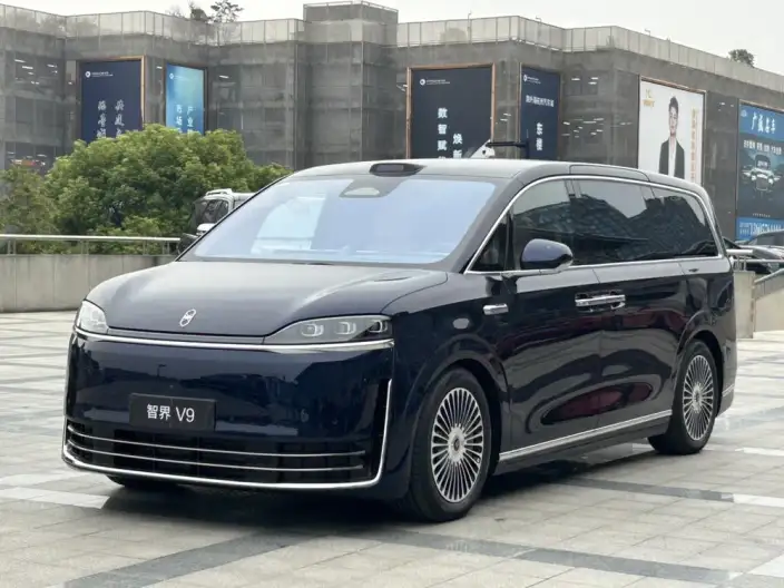 Zhijie Smart World V9 2026 Model Ultra