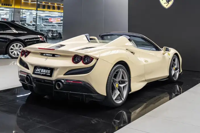 Ferrari F8 2020 Model Spider 3.9T V8 – фото 7