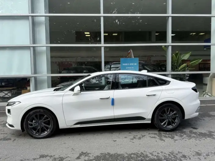 Ford Mondeo 2025 Model EcoBoost 180 Luxury Model