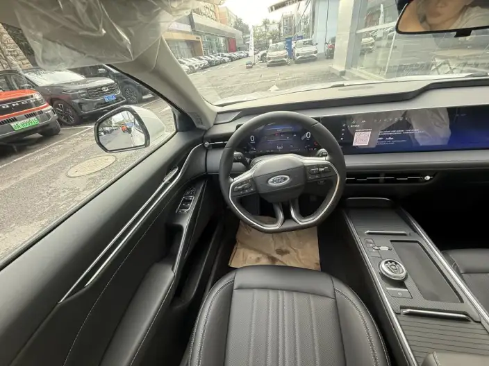 Ford Mondeo 2025 Model EcoBoost 180 Luxury Model – фото 10