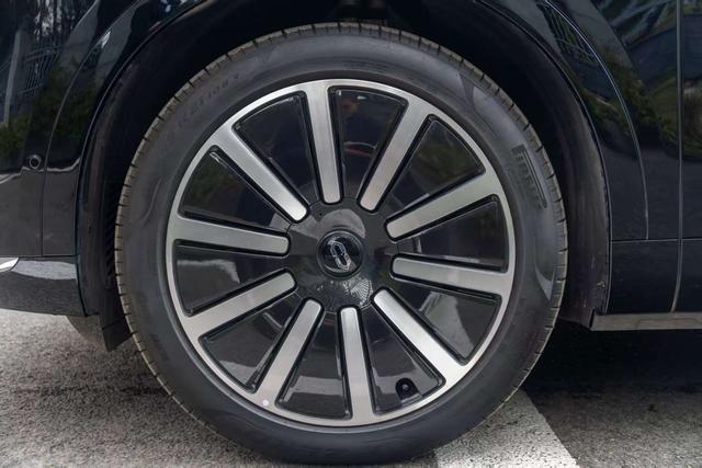 AITO M9 2024 Extended-Range Ultra 6-Seater – фото 34