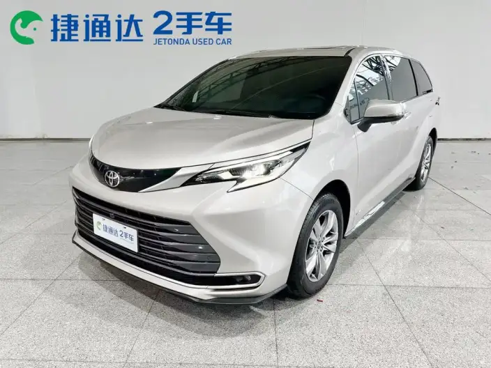 Toyota Sienna 2024 Model Hybrid 2.5L 4WD Premium Edition – фото 1