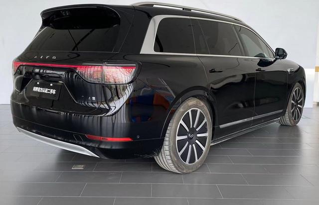 AITO M9 2024 Extended-Range Ultra 6-Seater – фото 7