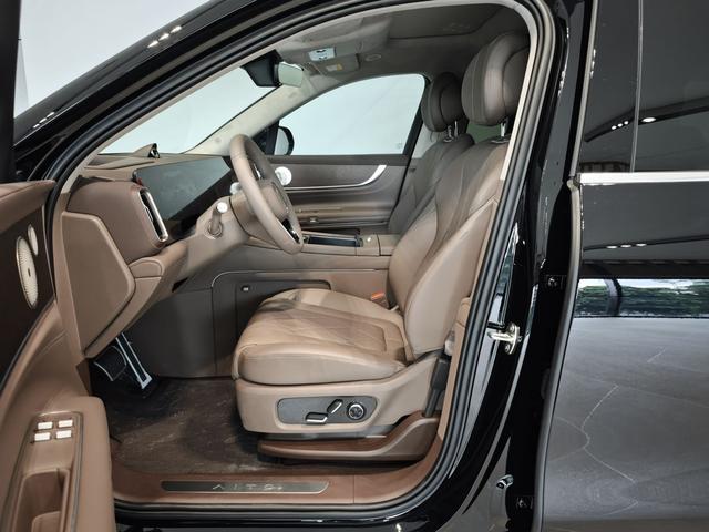 AITO M9 2024 Extended-Range Ultra 6-Seater – фото 14