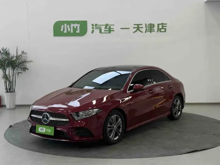 Mercedes-Benz A-class 2022 Model Facelift A 180 L Sports sedan – фото 1