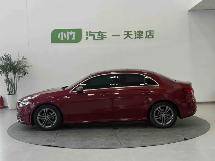 Mercedes-Benz A-class 2022 Model Facelift A 180 L Sports sedan – фото 4