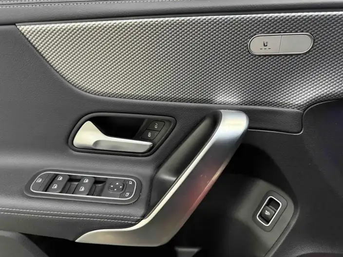 Mercedes-Benz A-class 2022 Model Facelift A 180 L Sports sedan – фото 10