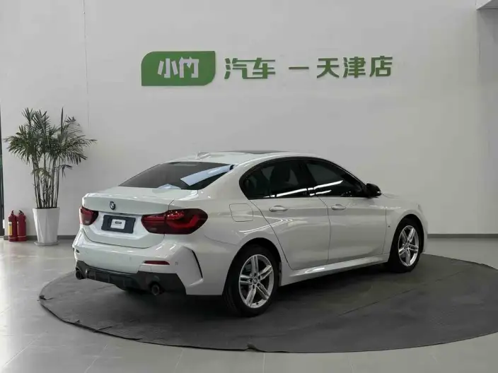 BMW 1 Series 2023 Model 120i M Sports Night Edition – фото 7