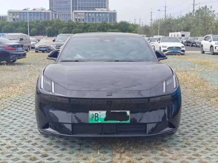 **Lynk & Co Z10** 2024 Model 95kWh 766km Rear Drive Max